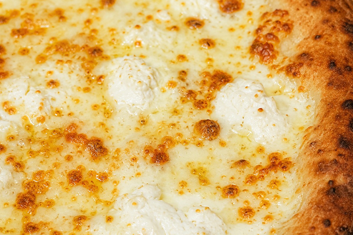 Quattro Formaggi Pizza